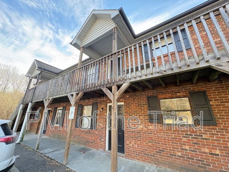 Winston Salem Condo: 1600 Oak Croft Ct