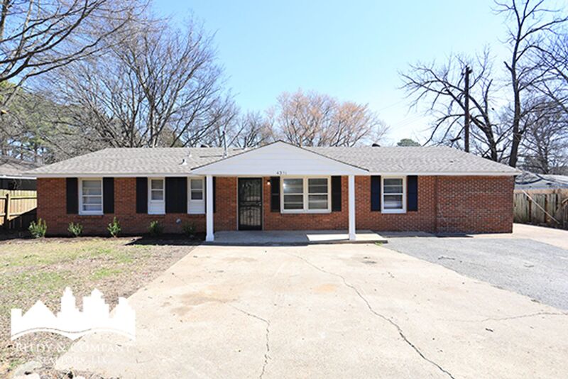 Memphis House: 4396 Millbranch Rd