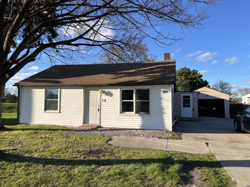 Green Bay House: 1139 Perrot Street