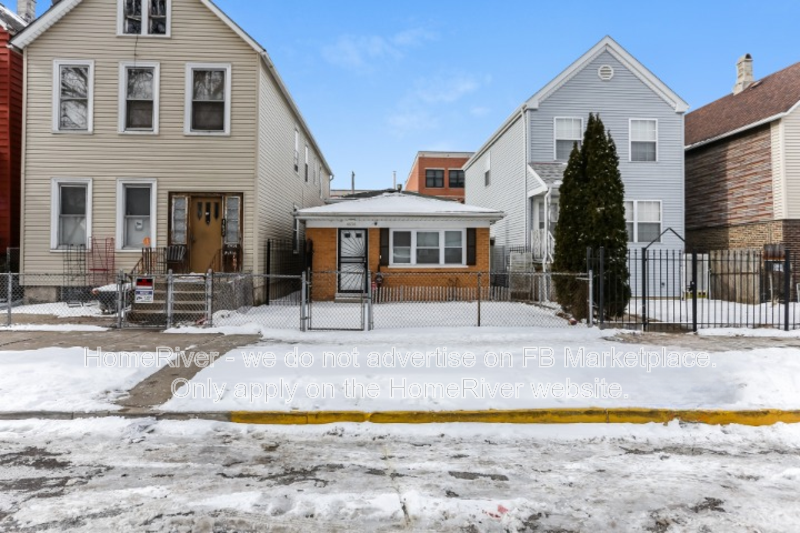 Chicago House: 4630 S Honore St