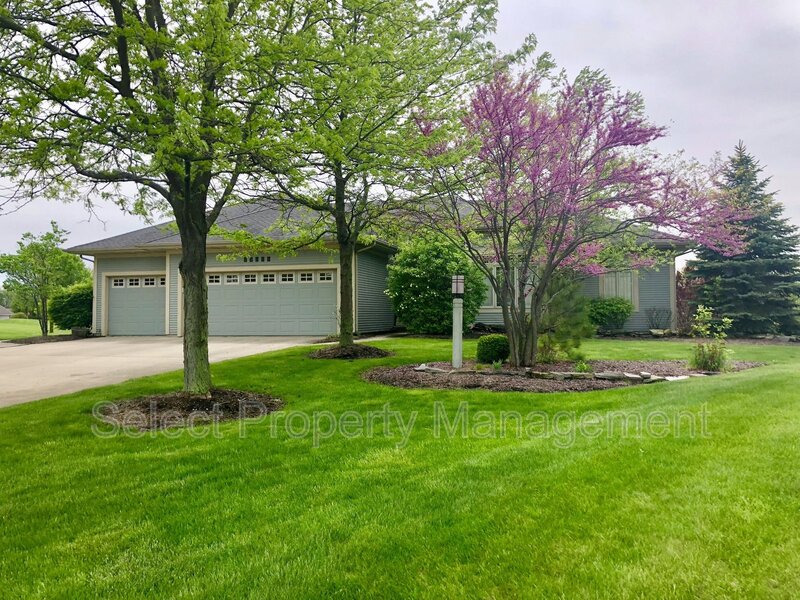 Fort Wayne House: 12134 Fairway Winds Ct