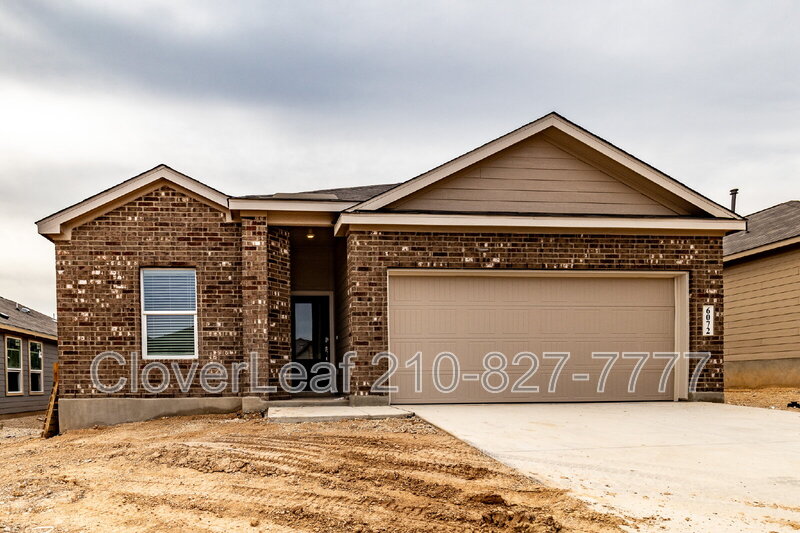 Bulverde House: 6072 Companion Rd