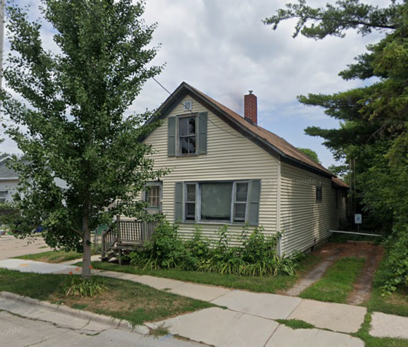 Green Bay House: 1211 Saint Clair Street