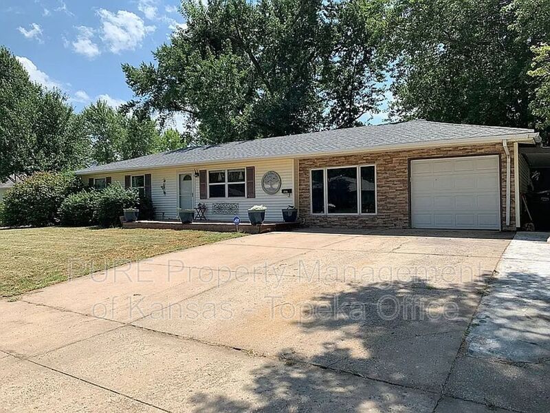 Topeka House: 3329 SW Kiowa Street