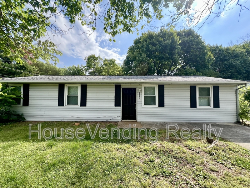 Maryville House: 2221 Compton Dr.