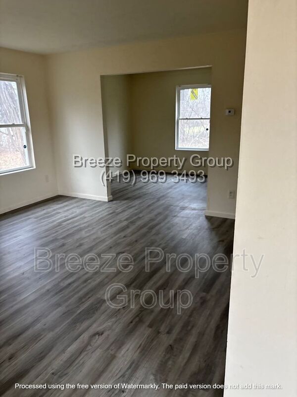 Youngstown House: 434 Chicago Ave