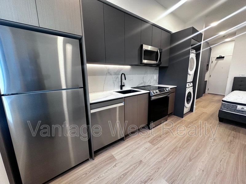 Kelowna Condo: 513-720 KLO Rd