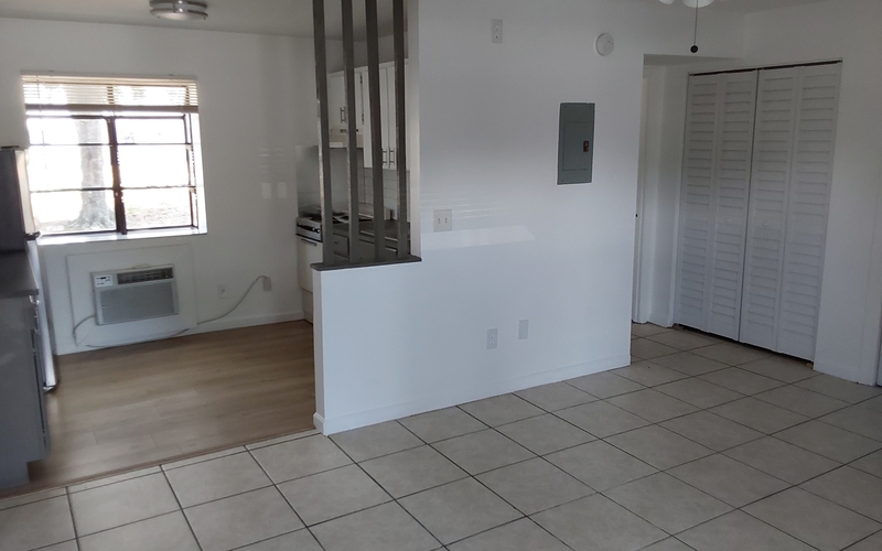 Clearwater House: 2142 Bradford St Apt 304
