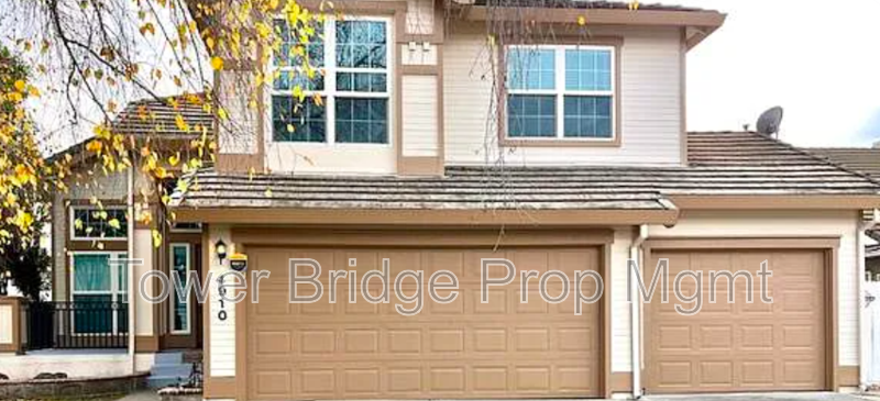 Elk Grove House: 4910 Harrow Dr