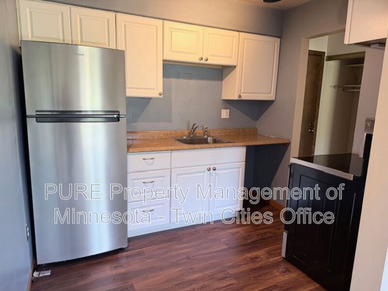 Roseville Condo: 3153 Old Highway 8