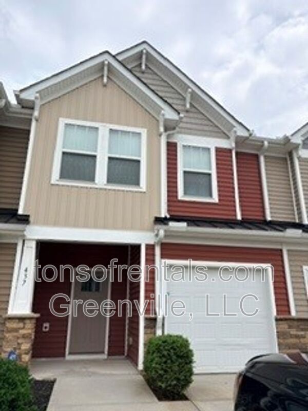 Duncan Townhome: 437 Pangel Lane