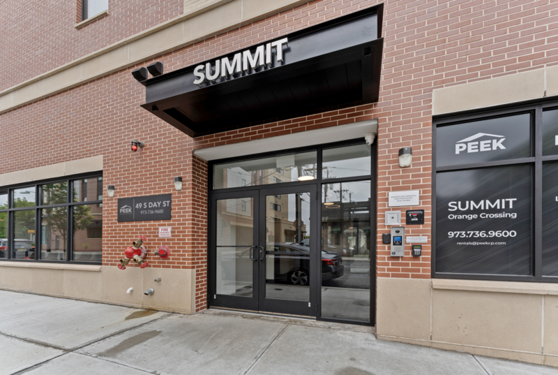 Orange Condo: 49s Day St. - 612