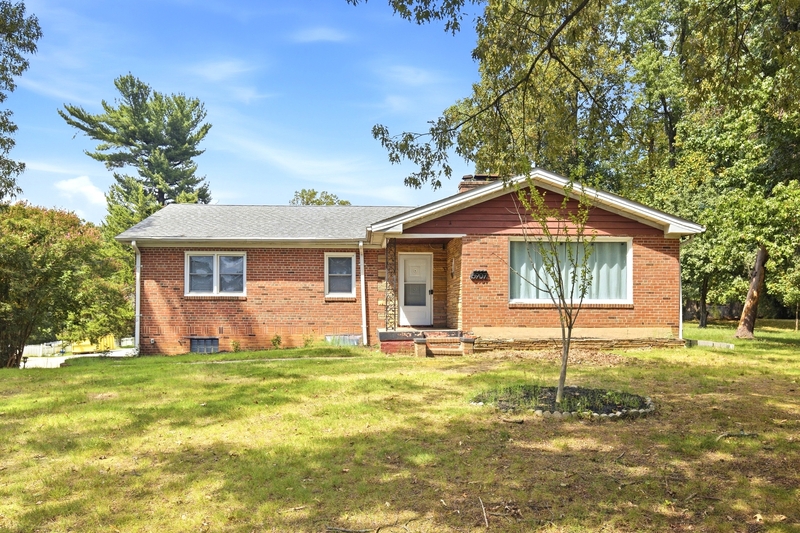 Temple Hills House: 5907 Walnut Street