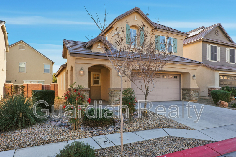 N Las Vegas House: 125 Snow Dome Ave