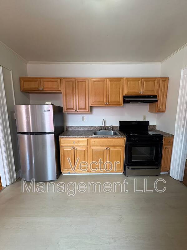 Hamden Condo: 1160 Dixwell Avenue - 6