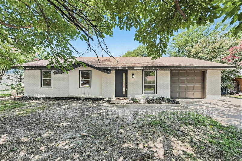 Fort Worth House: 3716 Clotell Drive