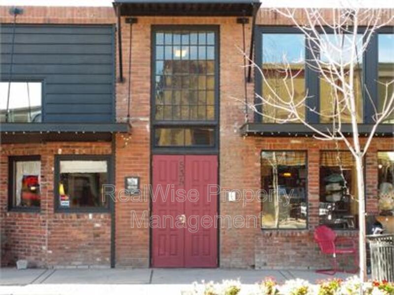 Redmond Condo: 535 SW 6th St