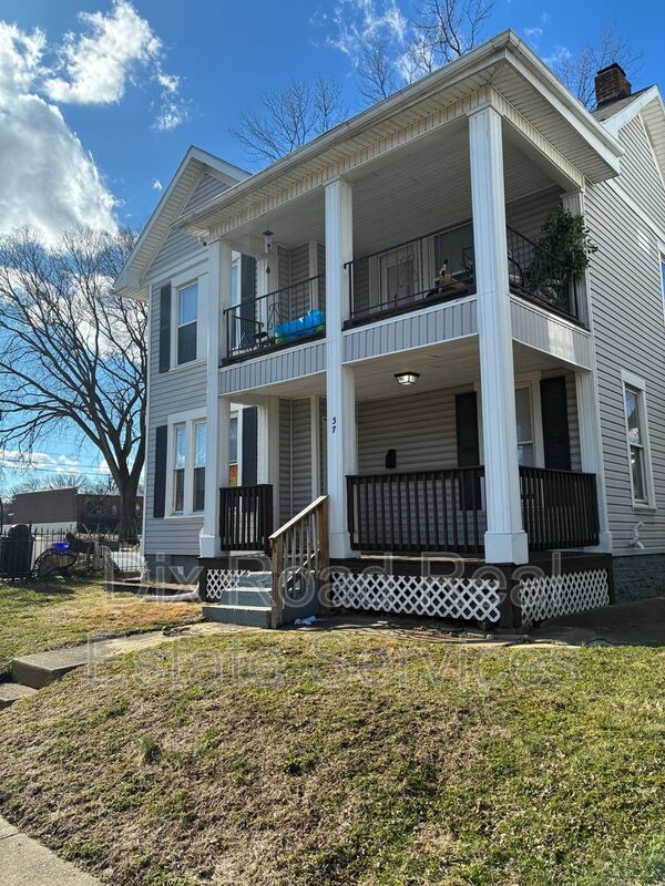 Dayton House: 37-39 E Helena