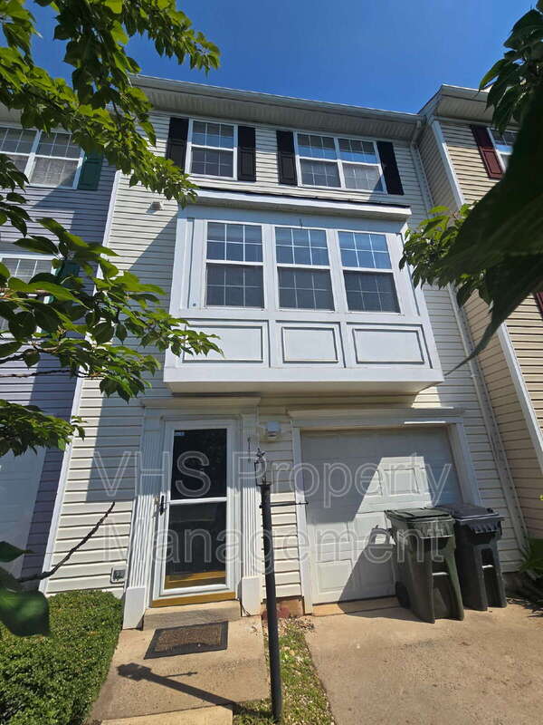 Bealeton Townhome: 6186 Library Lane