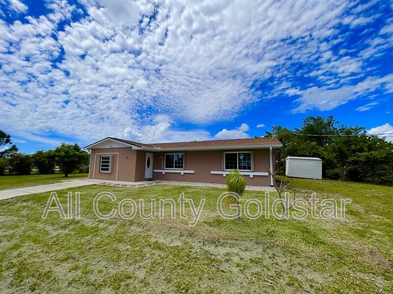 Port Charlotte House: 162 Ott Circle