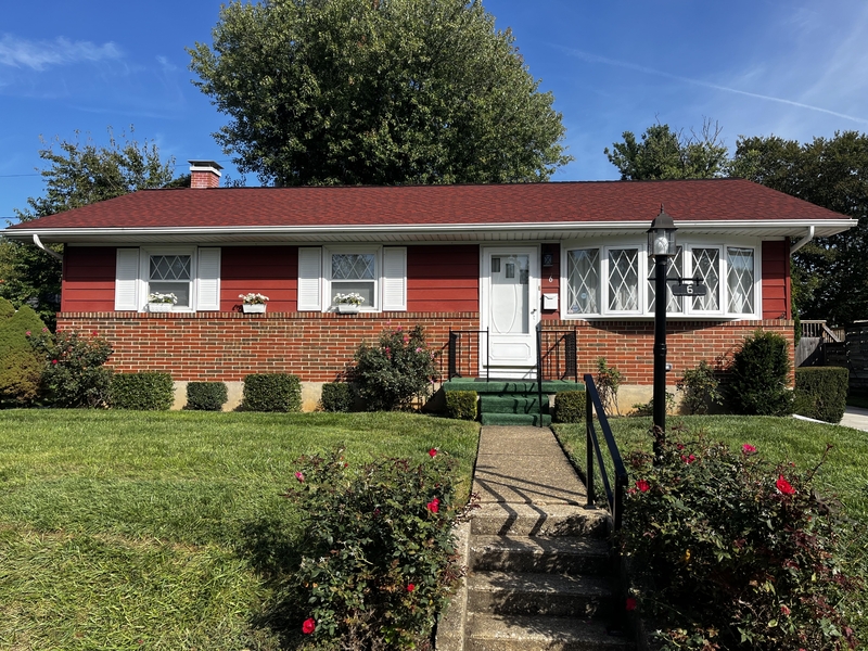 Timonium House: 6 Hammen Ave