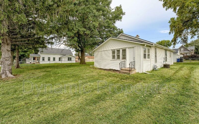 Omaha House: 4104 Y Street