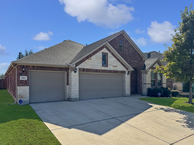 San Antonio House: 9002 Monument Parke