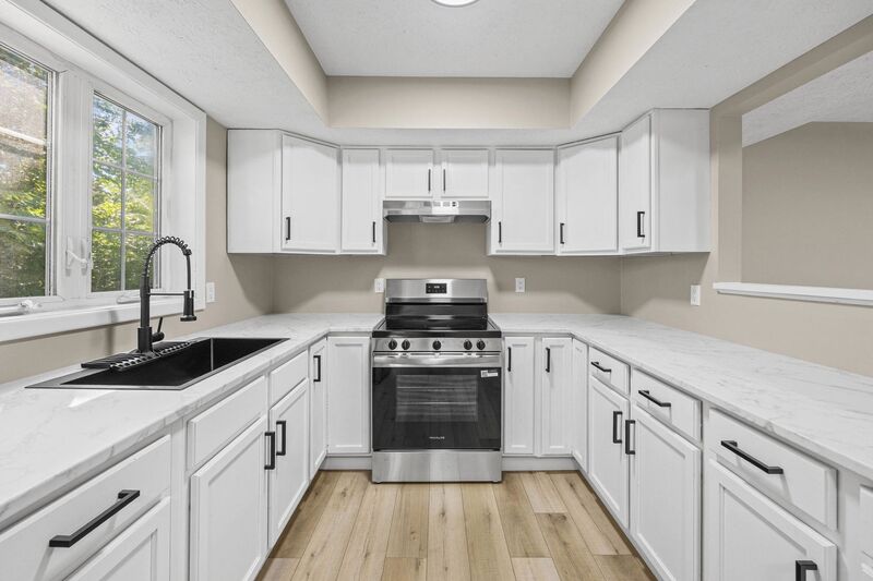 Bloomfield Apartment: 14 Elm Street