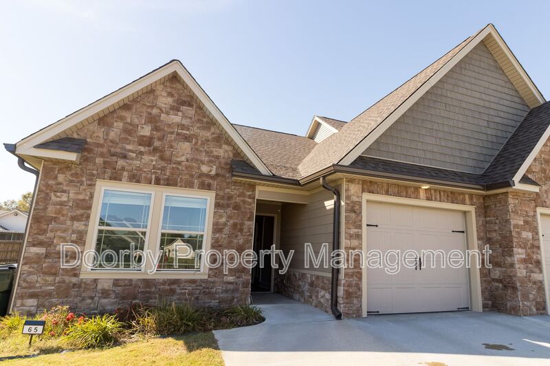 Rossville House: 65 Morning Mist Dr