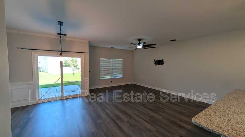 Pooler House: 453 Governor Treutlen Cir