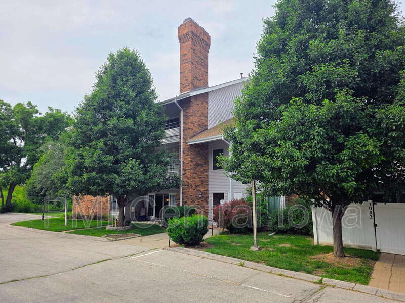 West Des Moines Condo: 1100 50th Street