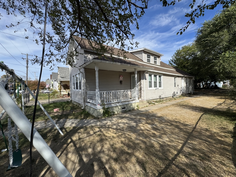 Cleveland House: 3233 West 50th Street