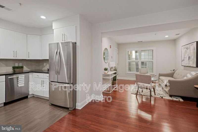 Washington Condo: 3925 Fulton St NW