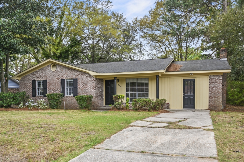 Ladson House: 4461 Jenwood Street