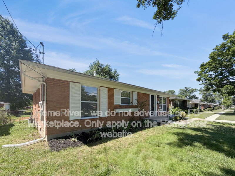 Louisville House: 3620 E Indian Trl