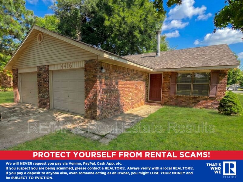Fayetteville House: 4416 W Acoma St