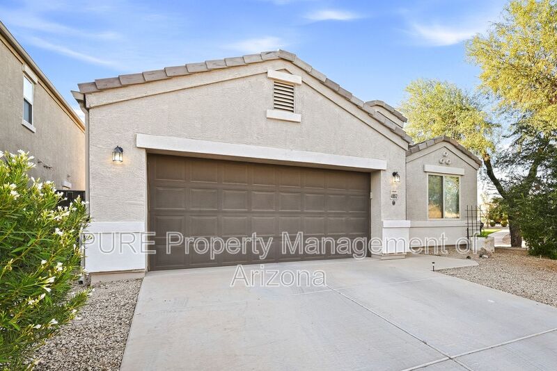 Maricopa House: 41852 W Allegra Dr