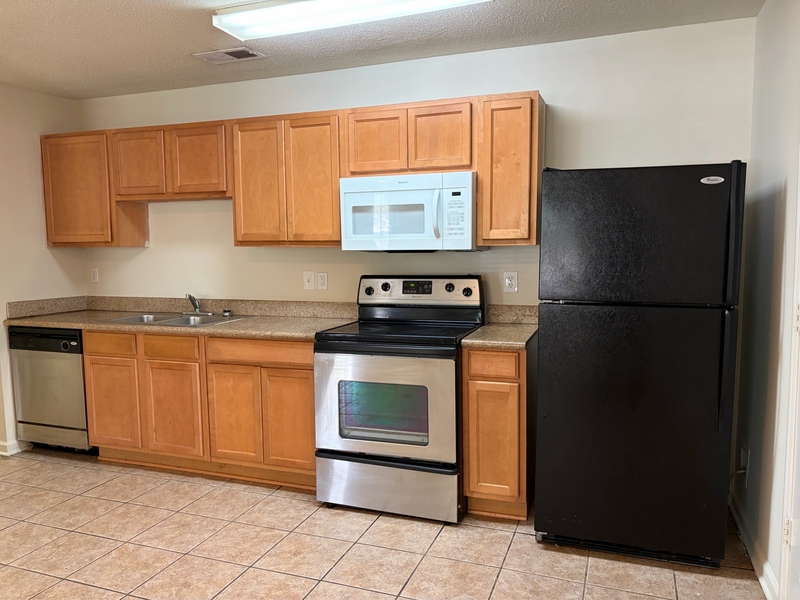 Tallahassee Condo: 3000 South Adams Street - 422
