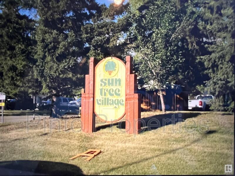 Edmonton House: 1310 Lakewood Road West Northwest