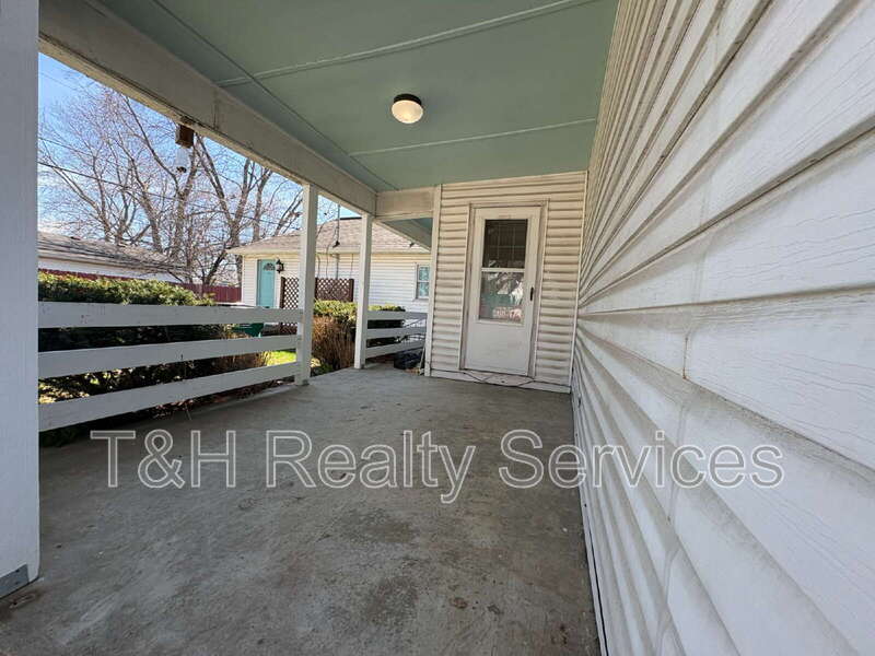 Lebanon House: 117 West Ash Street