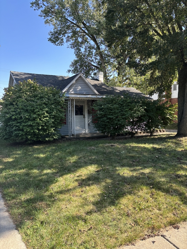 Wayne House: 5235 Fletcher Street