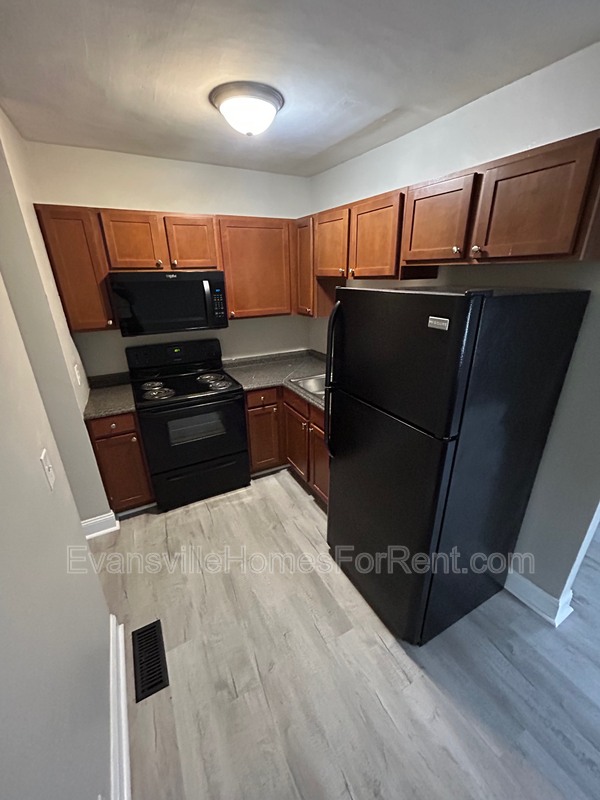 Evansville Condo: 2724 Stringtown Road