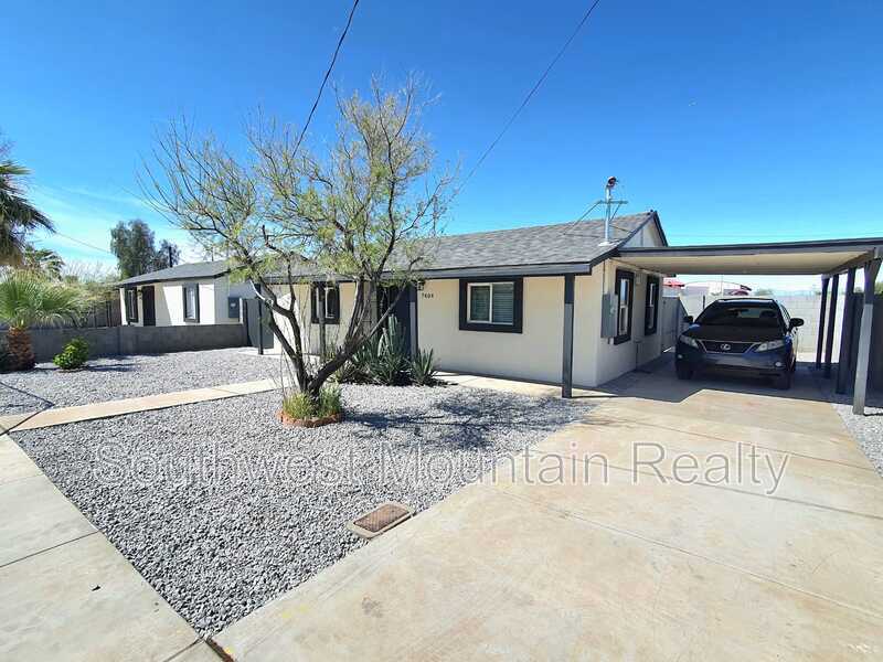 Glendale House: 7404 N 62nd Ave