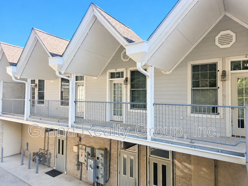 Fox Lake House: 42 East Grand Avenue