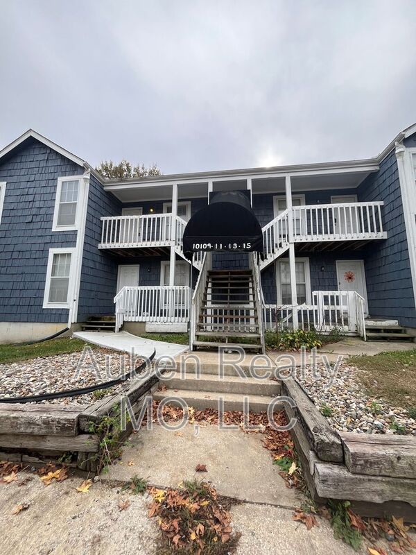 Raytown House: 10111 E. 67th Street