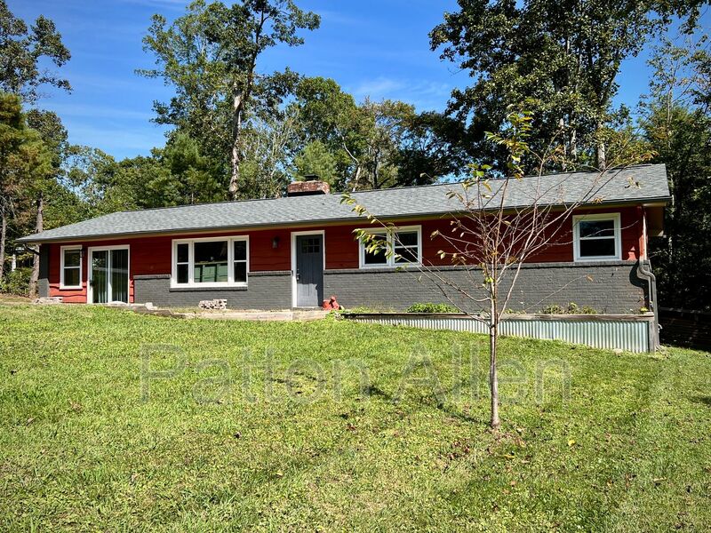 Arden House: 3 Mount Royal Dr