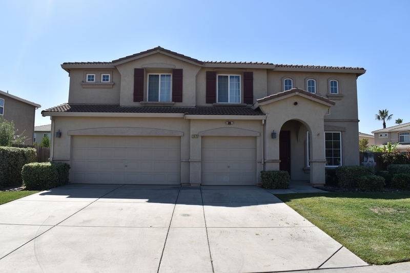 Chowchilla House: 11079 Malibu Avenue