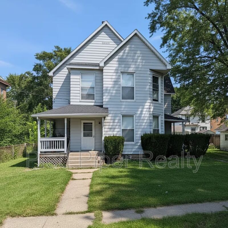 Freeport Condo: 1217 S Chicago Ave