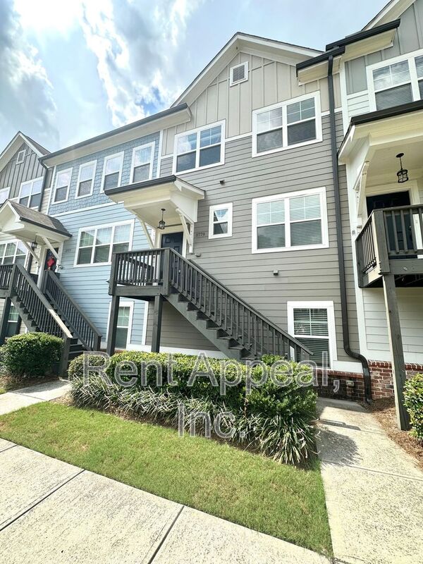 Doraville House: 3779 Oxford Circle