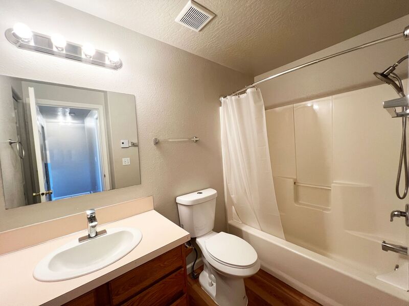 Photo 29 of rental home at 782 North Cloverleaf Loop